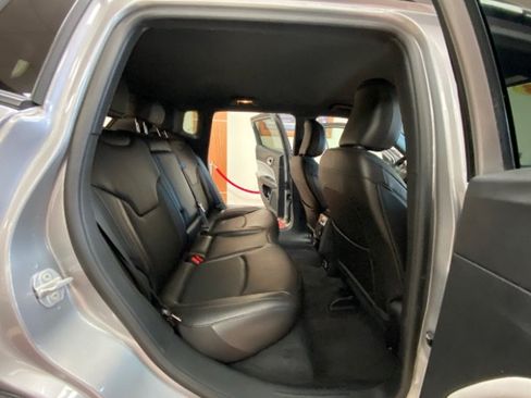 Used 2023 Jeep Compass Limited AWD/4WD image 14