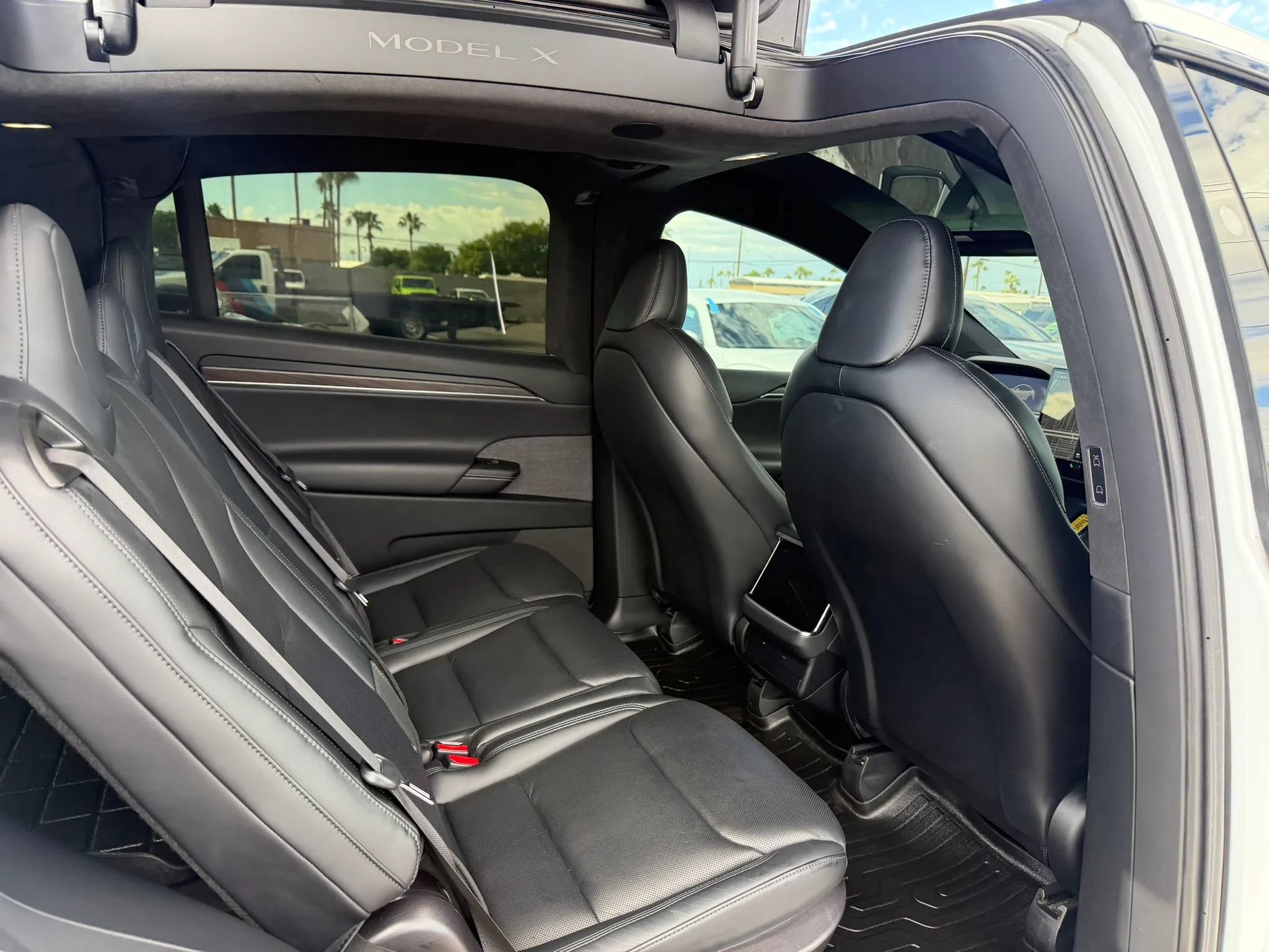 Used 2022 Tesla Model X AWD/4WD image 30