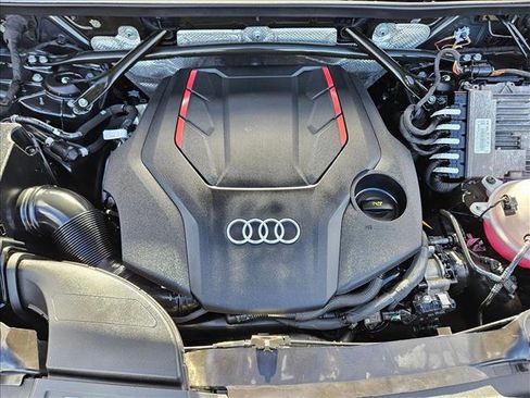 Used 2022 Audi SQ5 Premium Plus w/ Premium Plus Package image 20