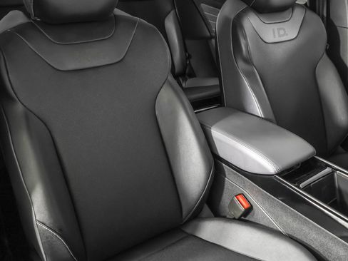 Used 2023 Volkswagen ID.4 Pro S image 48