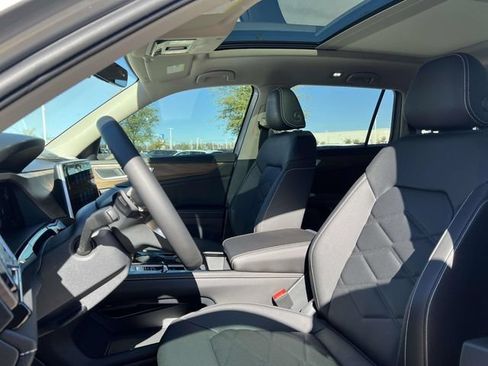 New 2026 Volkswagen Atlas SE FWD image 11