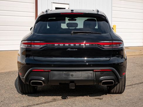 Certified 2025 Porsche Macan AWD/4WD image 6
