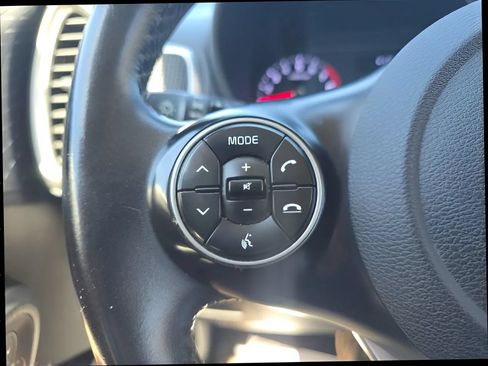 Used 2020 Kia Soul GT-Line FWD image 22
