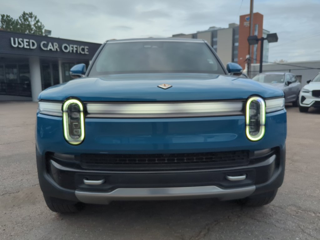 Used 2025 Rivian R1S Adventure Dual AWD/4WD image 2
