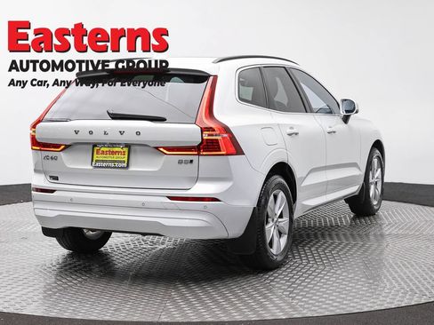 Used 2022 Volvo XC60 B5 Momentum AWD/4WD image 5