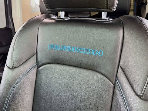 Used 2023 Jeep Wrangler Unlimited Rubicon 4xe image 19