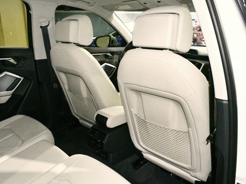 Used 2021 Audi Q3 2.0T Premium Plus w/ Premium Plus Package image 16