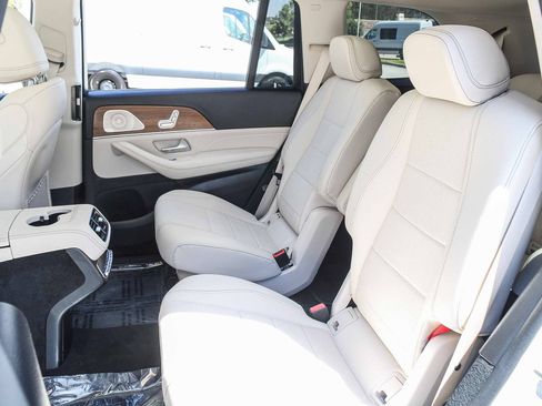 Certified 2024 Mercedes-Benz GLS 450 4MATIC image 21