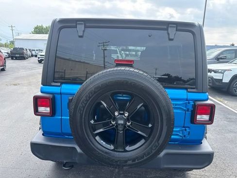 Used 2022 Jeep Wrangler Unlimited Sport AWD/4WD image 5