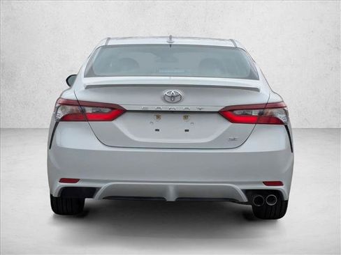 Used 2023 Toyota Camry SE image 7
