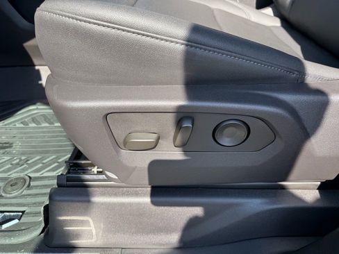 Used 2024 Chevrolet Silverado 3500 LTZ w/ LTZ Plus Package image 23