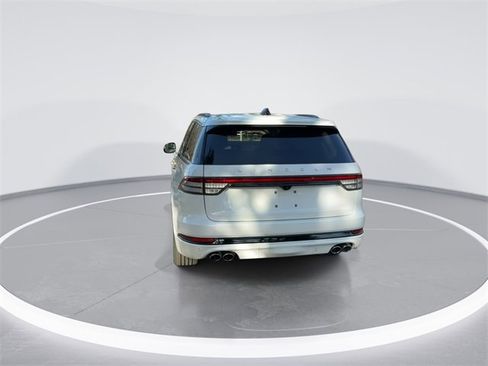 New 2026 Lincoln Aviator Reserve image 6