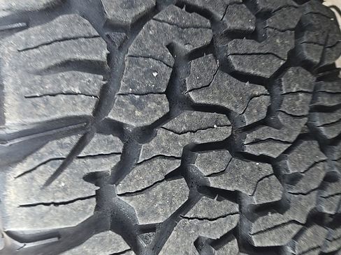 Used 2017 GMC Sierra 1500 SLE w/ SLE Value Package image 31