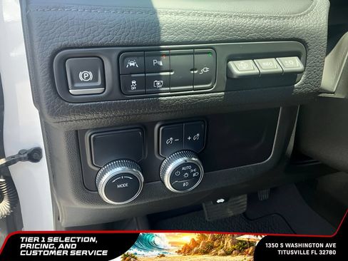 Used 2022 GMC Yukon Denali RWD image 23