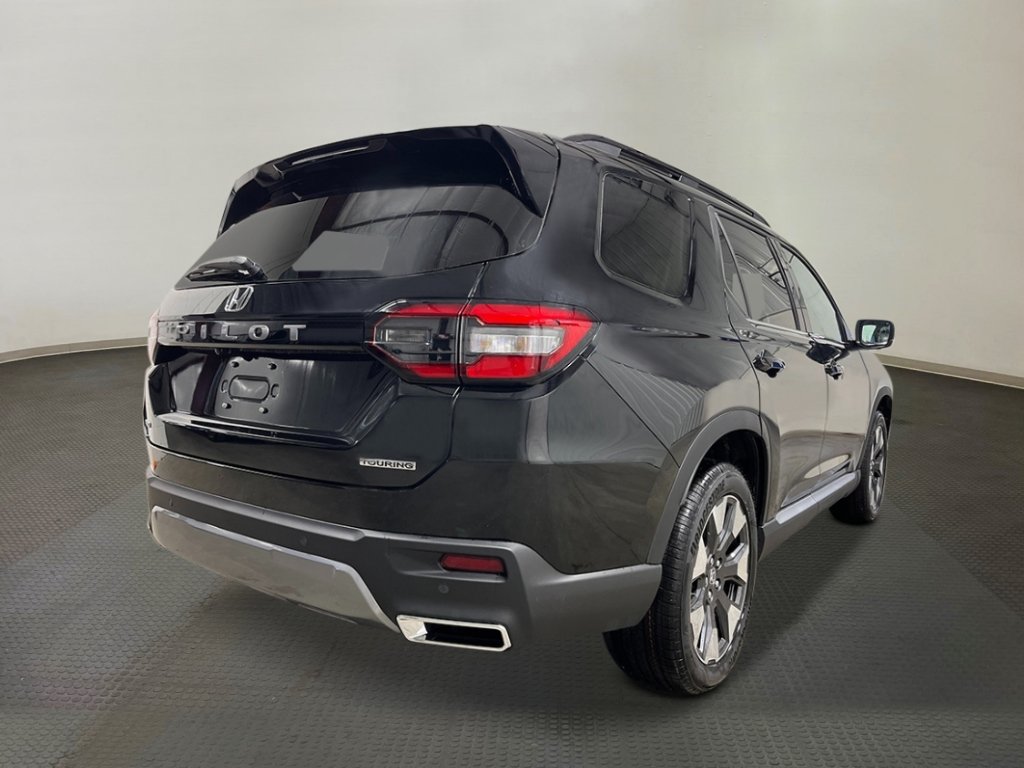 New 2026 Honda Pilot Touring image 7