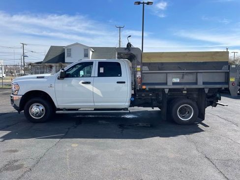 Used 2024 RAM 3500 Tradesman w/ Chrome Appearance Group image 4