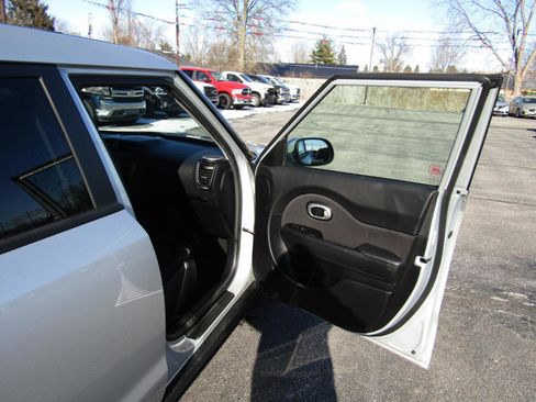 Used 2015 Kia Soul image 24