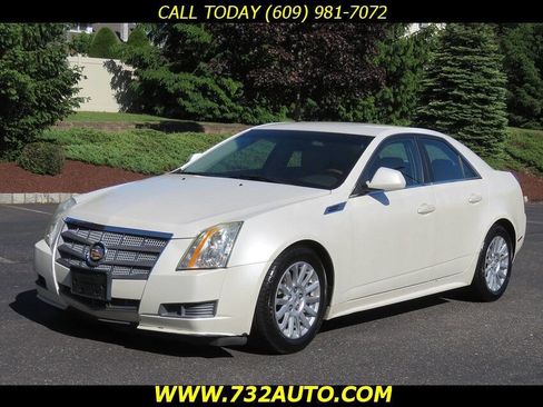 Used 2010 Cadillac CTS Luxury RWD image 1