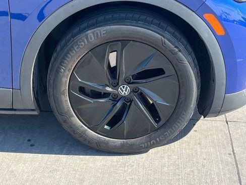 Used 2022 Volkswagen ID.4 Pro S RWD image 6