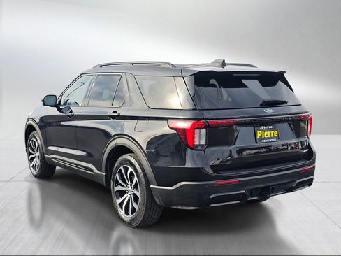 Certified 2025 Ford Explorer ST-Line image 4