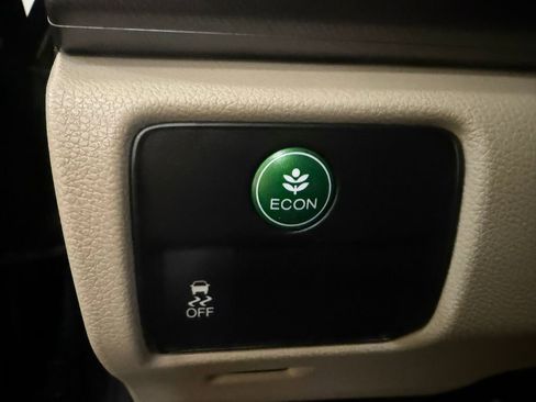 Used 2015 Honda Accord LX image 38