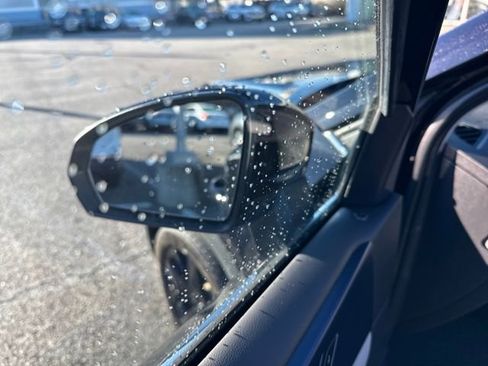 Certified 2022 Volkswagen Taos SE w/ Panoramic Sunroof Package image 14