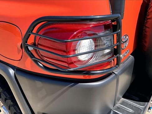 Used 2014 Toyota FJ Cruiser 4WD w/ Upgrade Package image 27