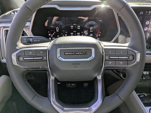 New 2026 GMC Canyon Denali image 16