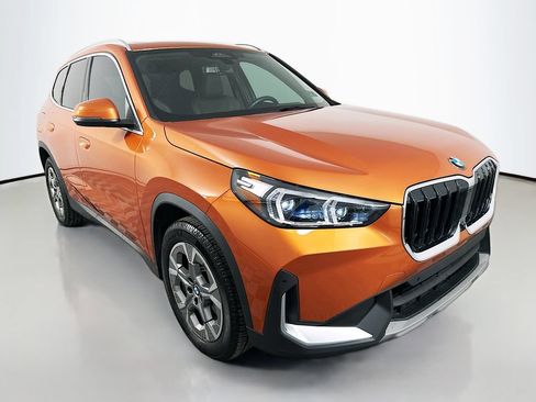 Used 2023 BMW X1 xDrive28i w/ Premium Package AWD/4WD image 3