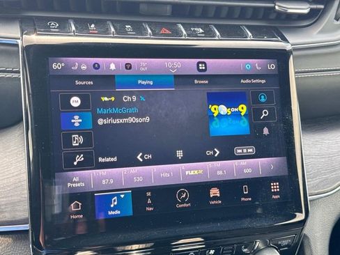 Used 2022 Jeep Grand Cherokee L Overland w/ Luxury Tech Group IV AWD/4WD image 40