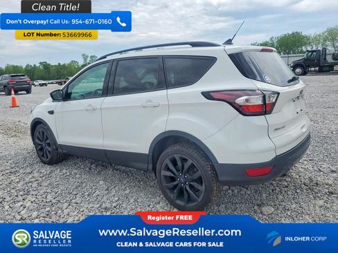 Used 2018 Ford Escape SE w/ SE Sport Appearance Package FWD image 3