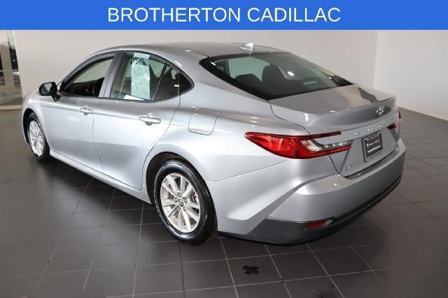 Used 2025 Toyota Camry LE w/ Convenience Package FWD image 3