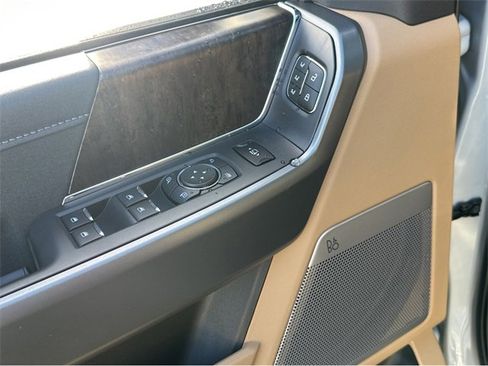 New 2026 Ford F250 Lariat w/ Lariat Ultimate Package image 39