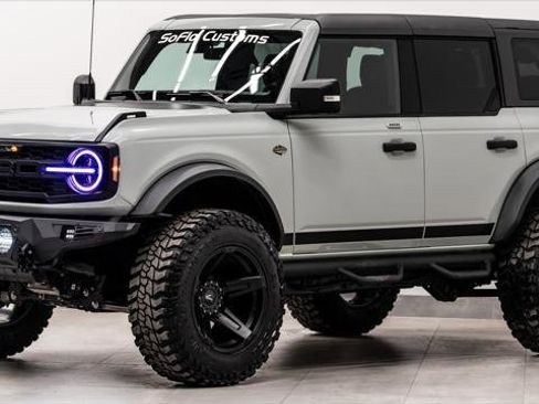 Used 2023 Ford Bronco Wildtrak image 12