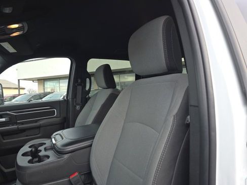 Used 2024 RAM 2500 Big Horn w/ Safety Group image 16