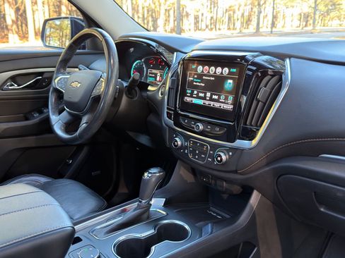 Used 2019 Chevrolet Traverse Premier w/ Driver Confidence II Package image 23