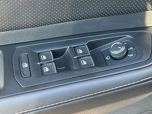 New 2026 Volkswagen Atlas SEL Premium R-Line image 17