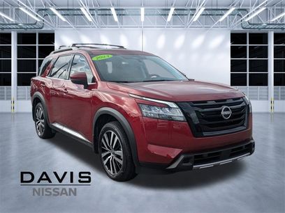 Used 2023 Nissan Pathfinder Platinum w/ Black Appearance Package