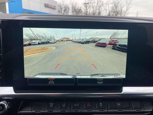 New 2026 GMC Sierra 3500 SLE image 19