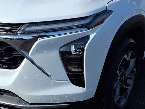 New 2026 Chevrolet Trax LT image 17