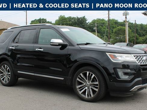 Used 2017 Ford Explorer Platinum image 2