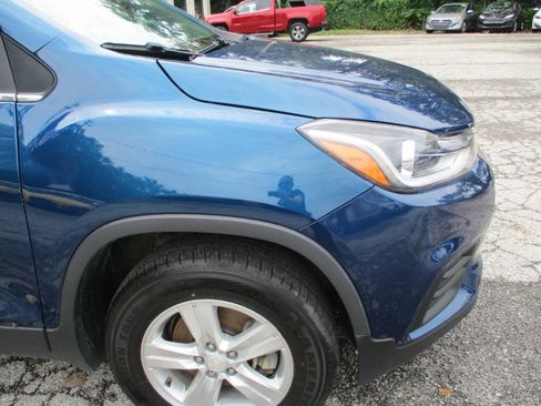 Used 2020 Chevrolet Trax LT w/ LT Convenience Package AWD/4WD image 21