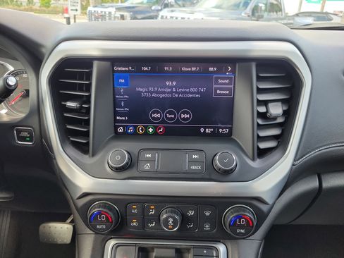 Used 2020 GMC Acadia SLE image 20