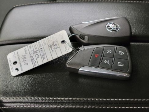 Used 2023 Buick Envision Essence image 26