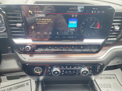 Certified 2023 GMC Sierra 1500 SLT w/ SLT Convenience Package AWD/4WD image 14