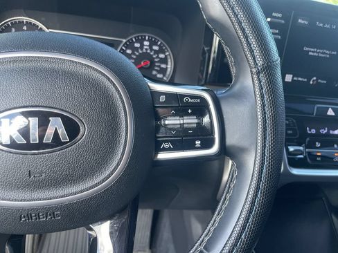 Used 2021 Kia Sorento EX w/ Panoramic Sunroof Package FWD image 17