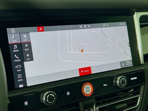 New 2026 Porsche Macan image 16