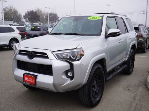Used 2023 Toyota 4Runner SR5 Premium w/ Moonroof Package image 8