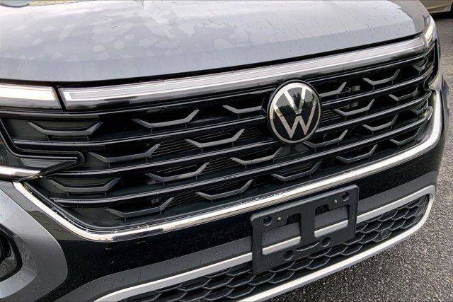 Used 2024 Volkswagen Atlas Cross Sport SE AWD/4WD image 28
