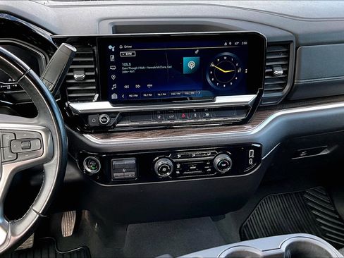 Used 2024 Chevrolet Silverado 2500 LT image 10